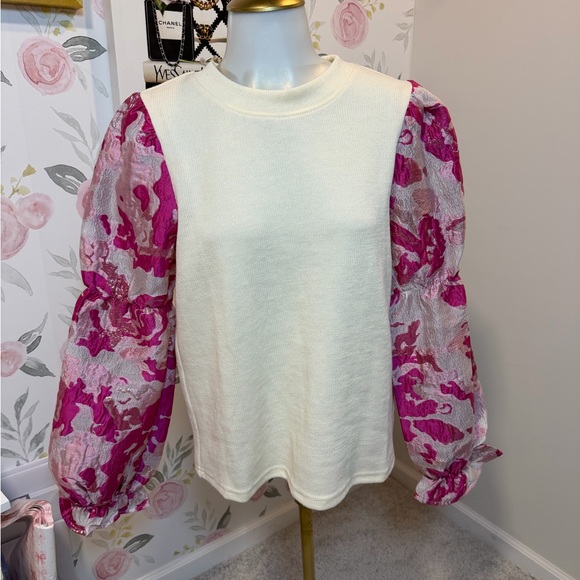 THML Boutique Metallic Jacquard Puff Sleeves - Picture 2 of 7